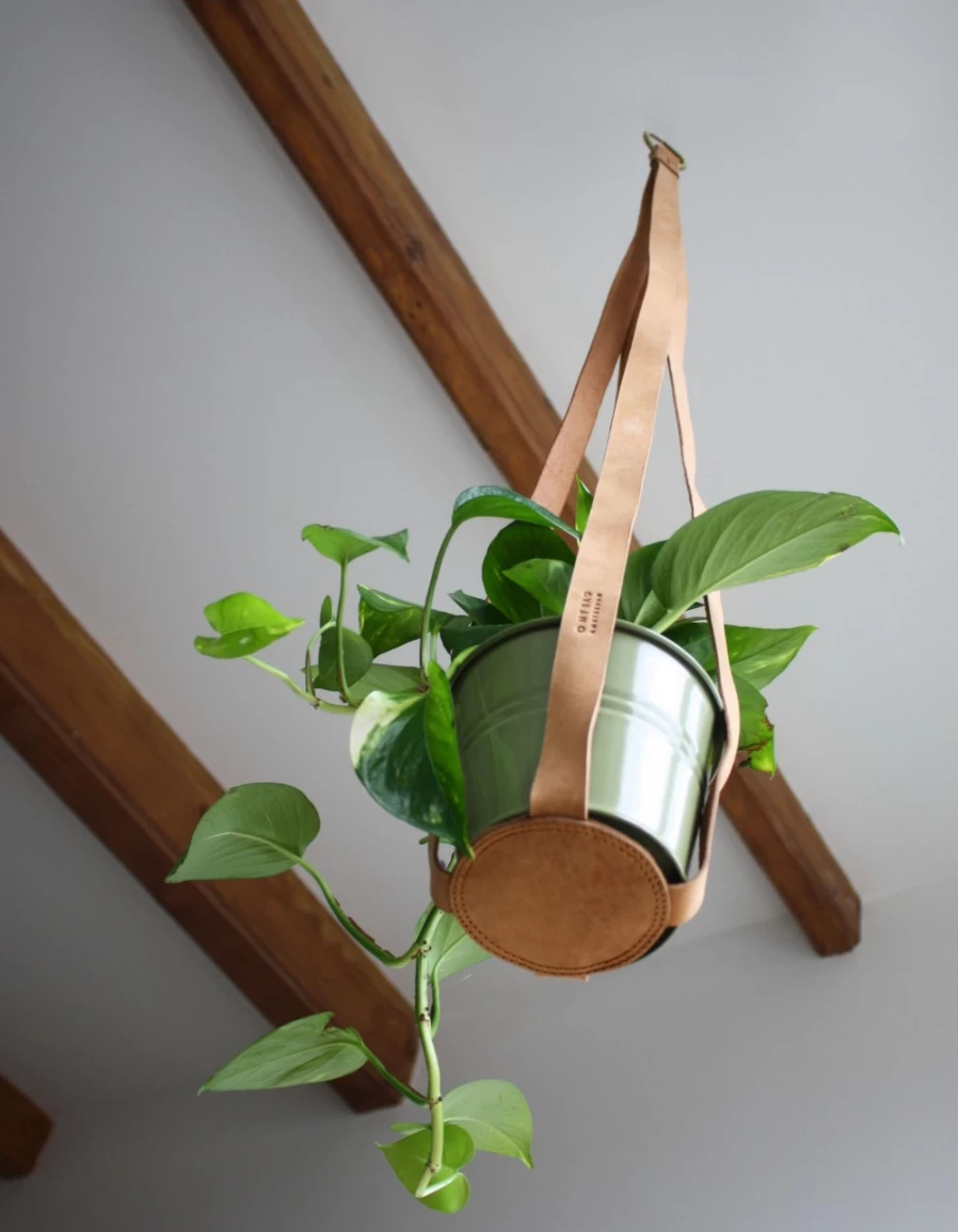 O My Bag Women's Camel Hunter Leather Plant Pot Hanger - Stylish Boho Home Decor