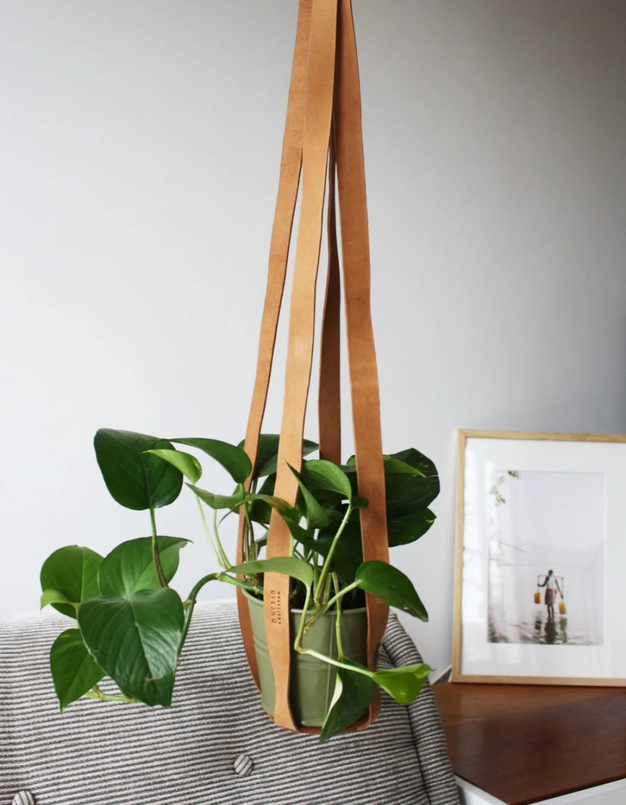 O My Bag Women's Camel Hunter Leather Plant Pot Hanger - Stylish Boho Home Decor