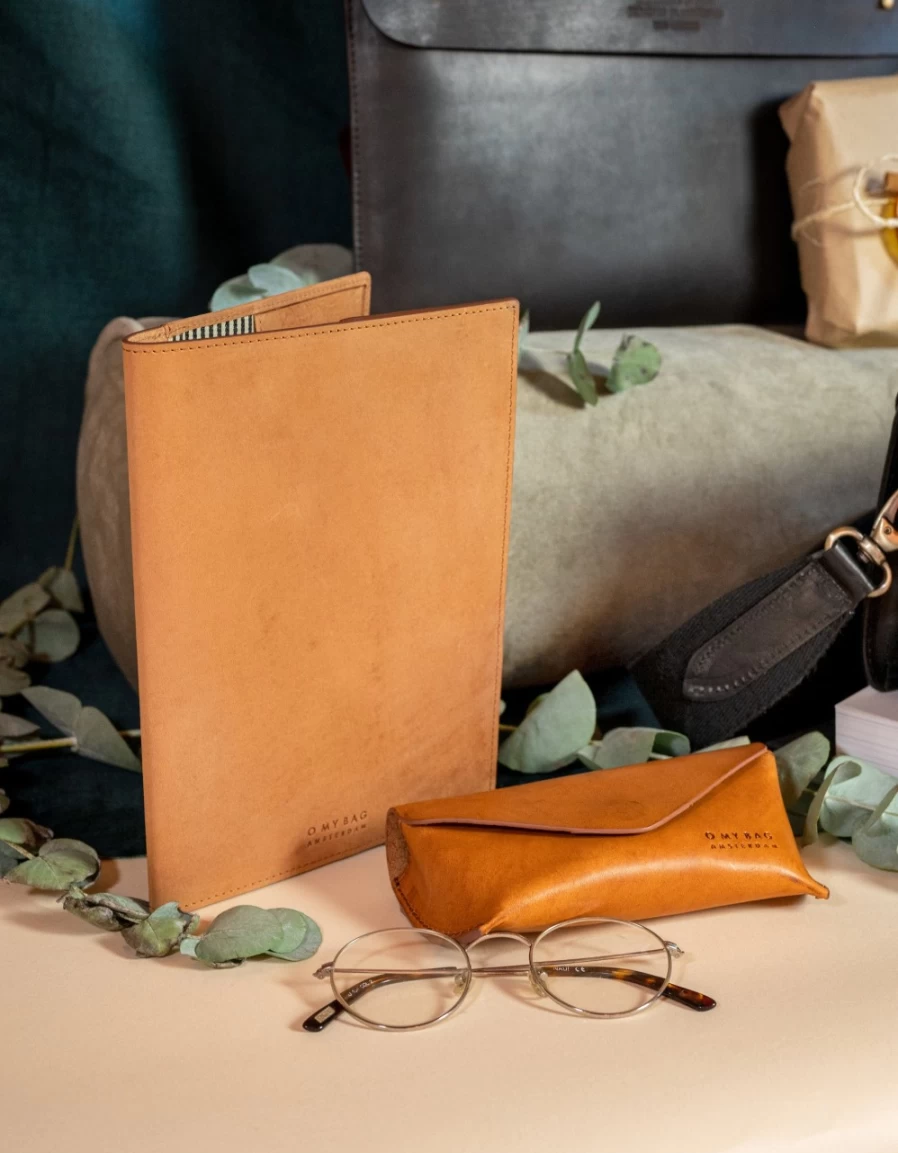 "O My Bag Women's Camel Hunter Leather Notebook Cover"