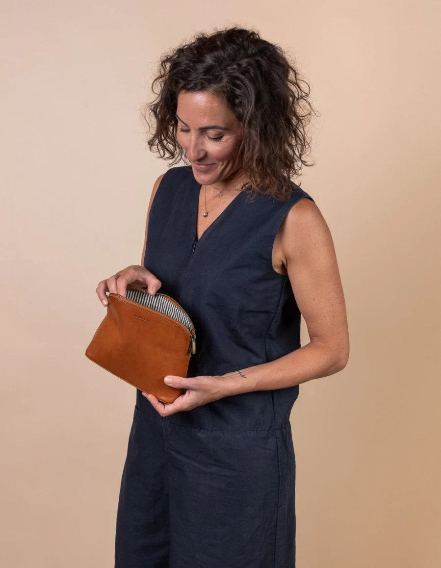 O My Bag Women's Cognac Classic Leather Cosmetic Bag for Travel & Makeup Organizer