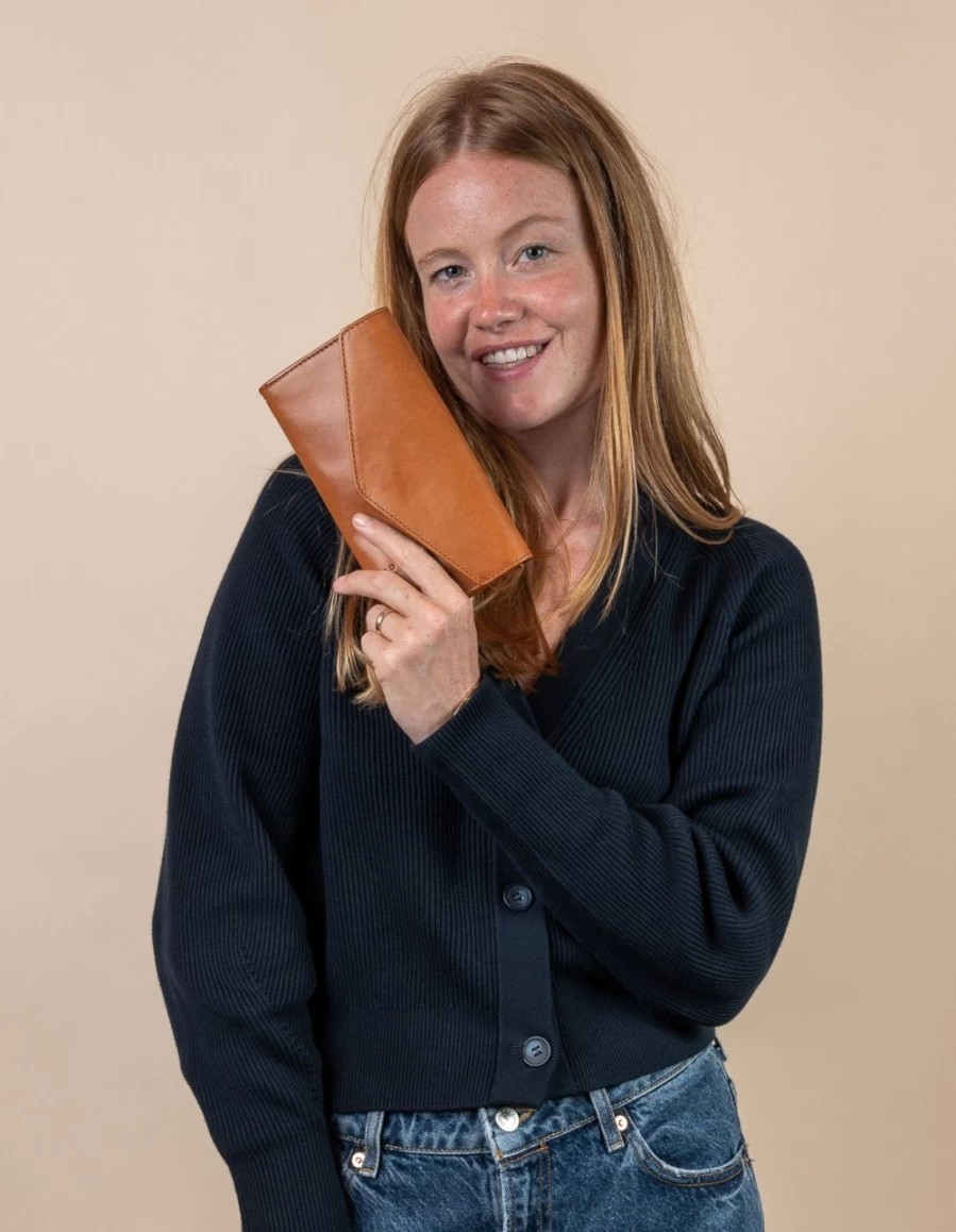 O My Bag Women's Cognac Classic Leather Envelope Pixie Crossbody Bag
