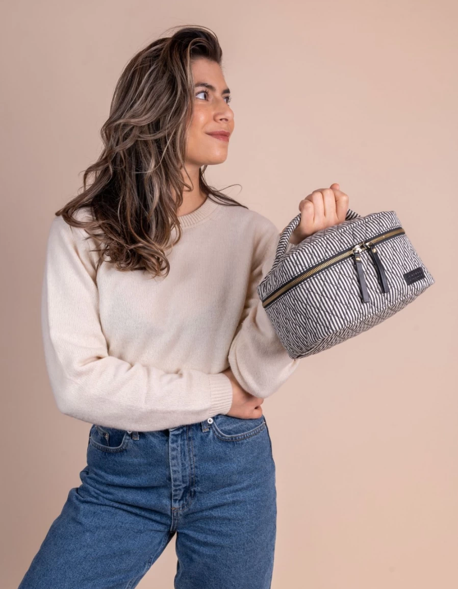 O My Bag Women's Elise Makeup Bag - Stylish & Functional Cosmetic Organizer