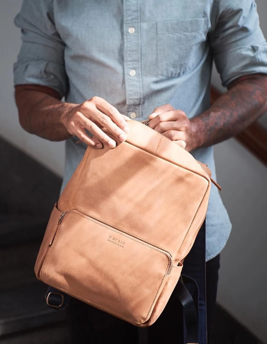 O My Bag Men's John Backpack Midi in Camel Hunter Leather - Durable Leather Backpack for Men