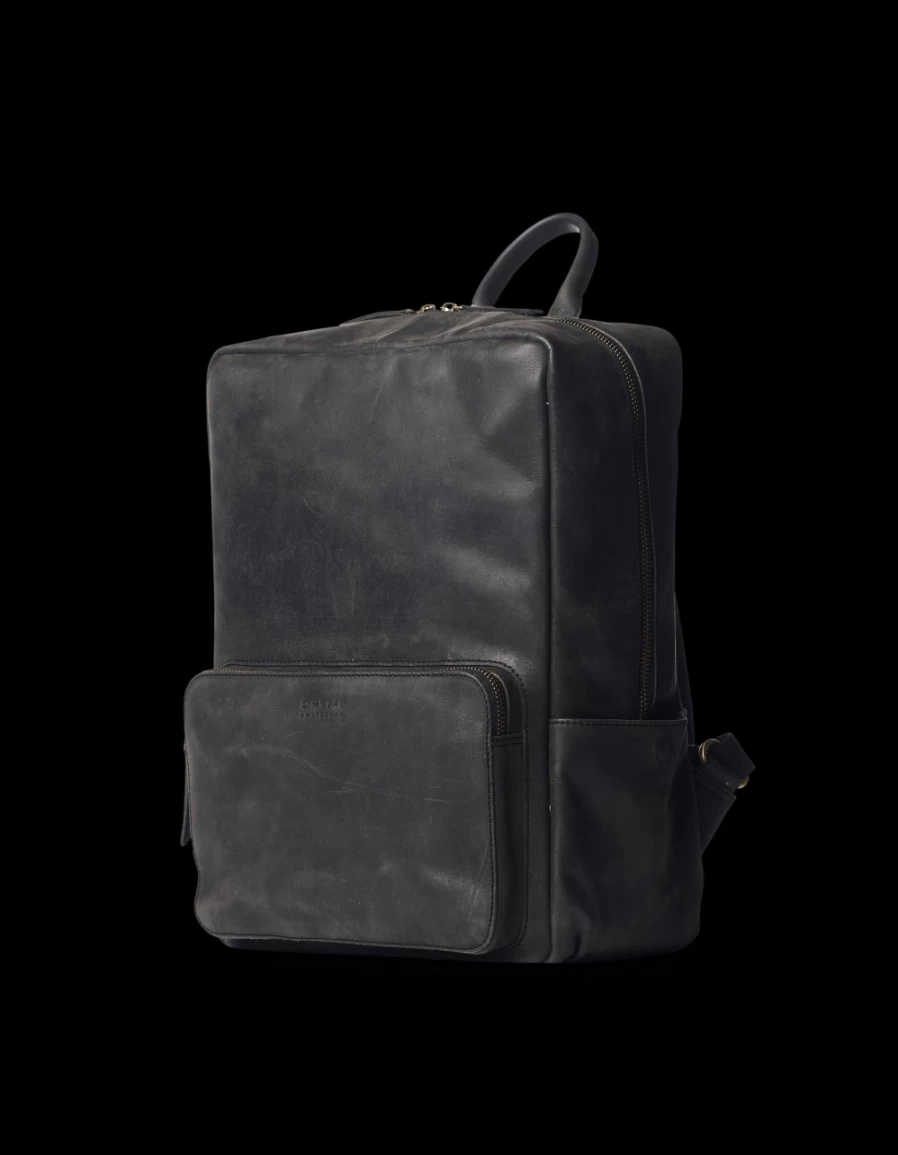 O My Bag Men's John Backpack Midi in Black Hunter Leather - Stylish & Durable Leather Backpack for Men